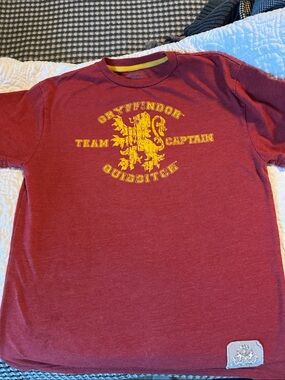 Gryffindor Team Captain Quidditch T-Shirt - Kids Red